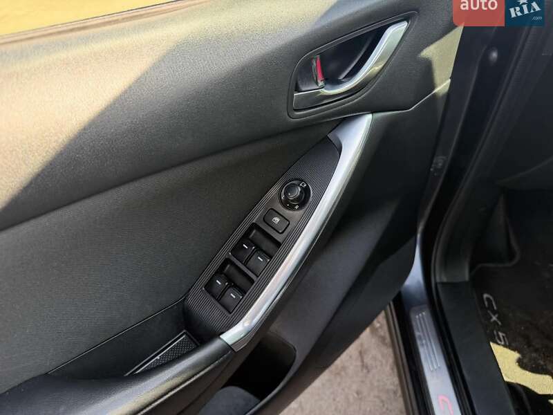 Мінівен Mazda 5 2013 в Новгород-Сіверському