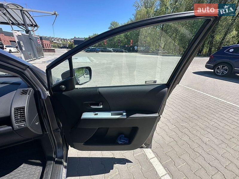 Минивэн Mazda 5 2006 в Хмельницком