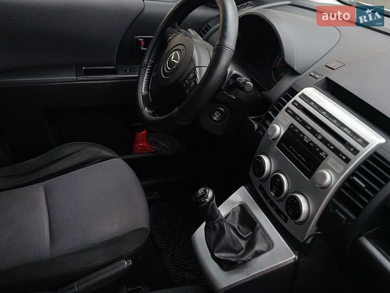 Минивэн Mazda 5 2005 в Киеве