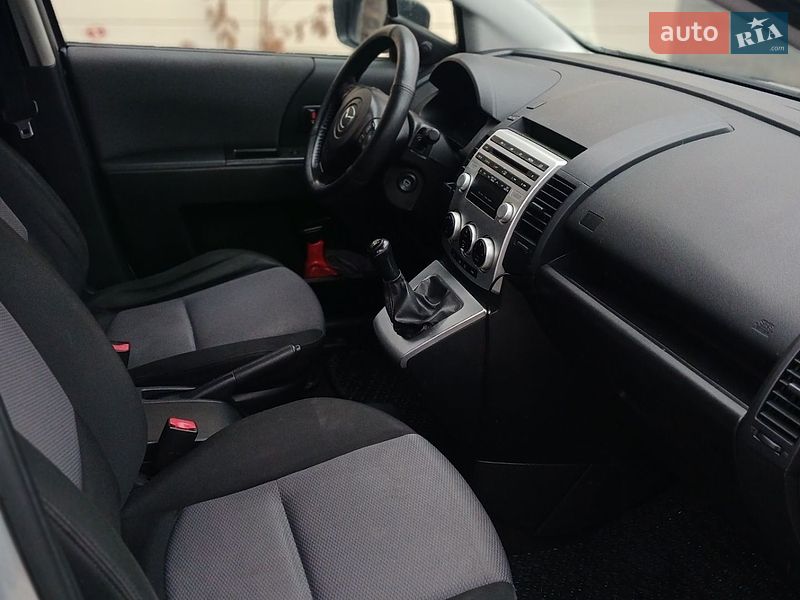 Минивэн Mazda 5 2005 в Киеве