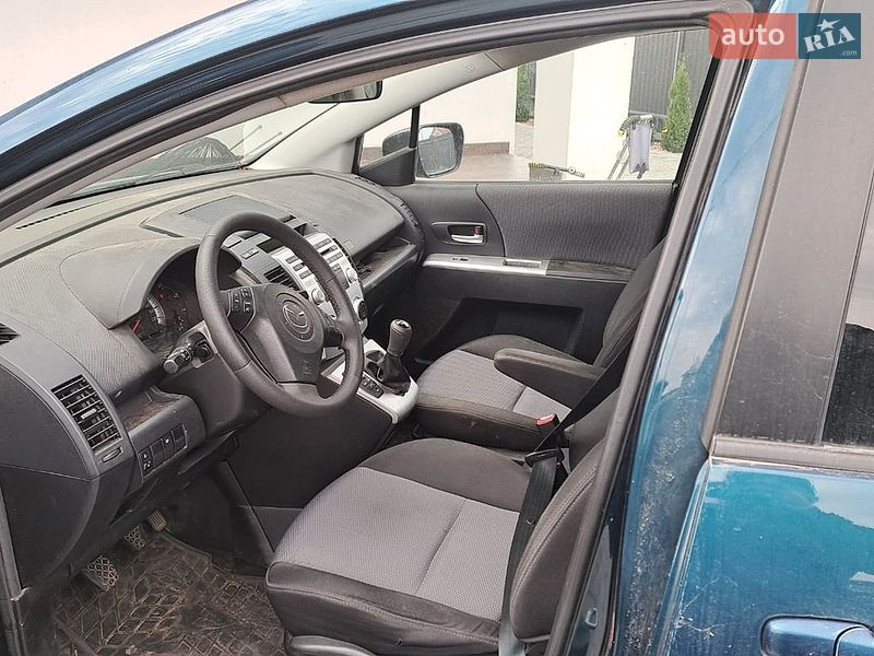 Минивэн Mazda 5 2006 в Луцке