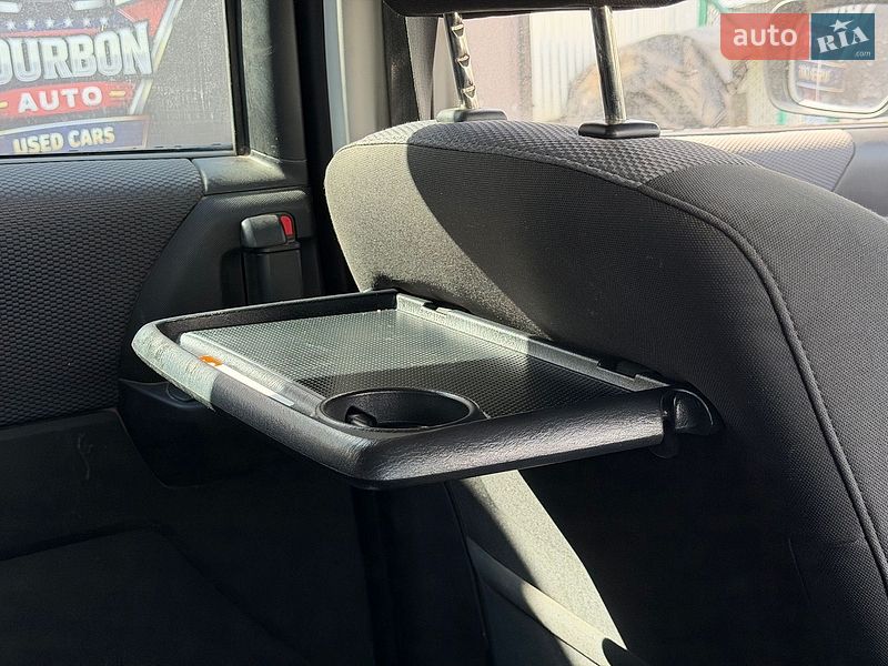 Минивэн Mazda 5 2006 в Виннице