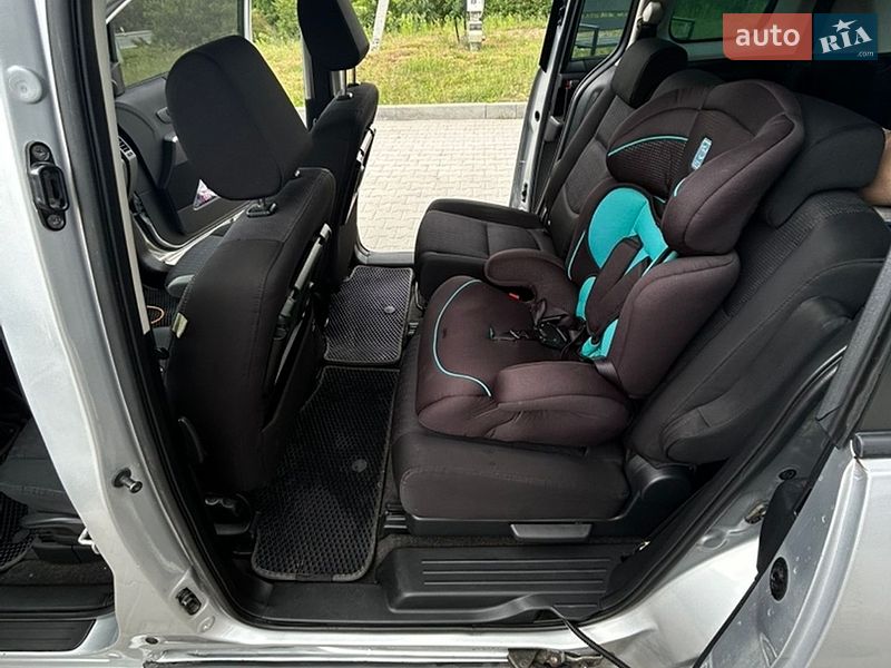 Минивэн Mazda 5 2009 в Львове фото 26 Минивэн Mazda 5 2009 в Львове