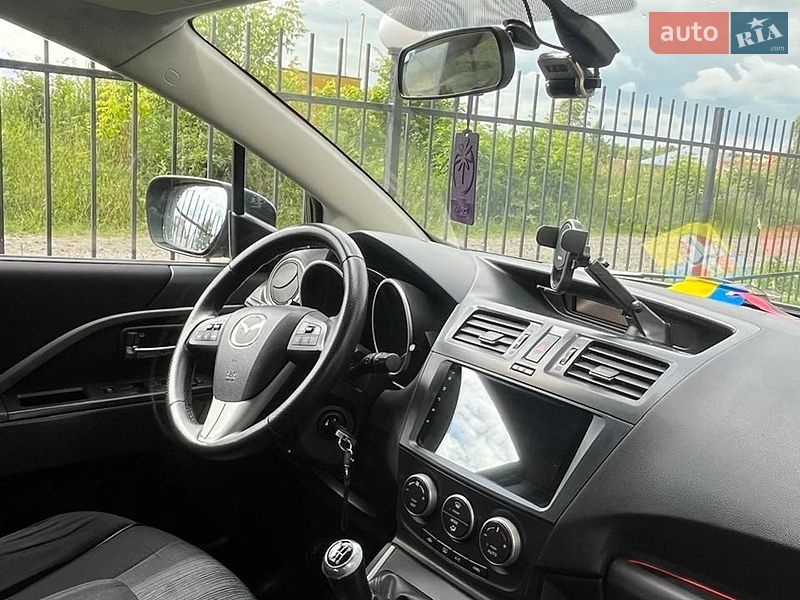 Минивэн Mazda 5 2011 в Луцке