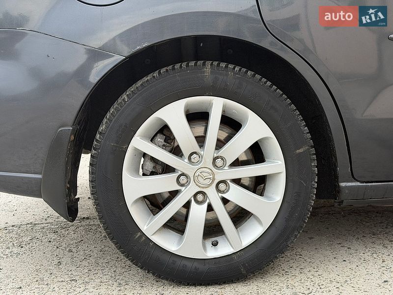 Минивэн Mazda 5 2006 в Стрые