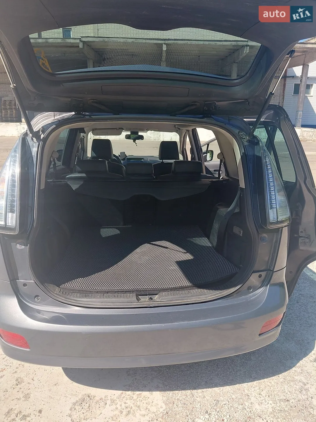 2010 Mazda 5 - мініатюра 7
