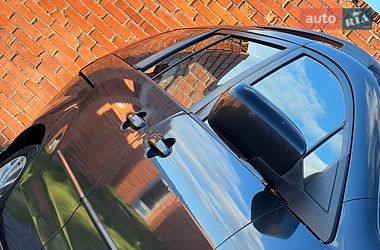 Минивэн Mazda 5 2006 в Дрогобыче