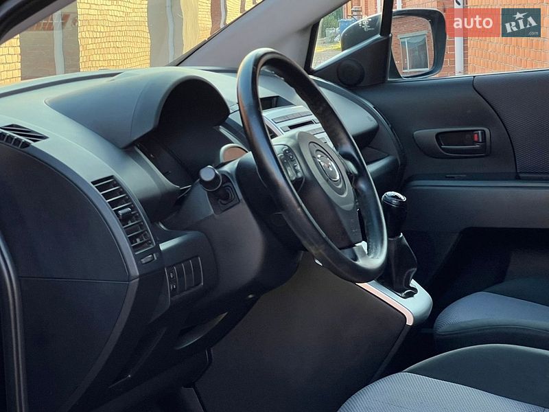 Минивэн Mazda 5 2006 в Дрогобыче