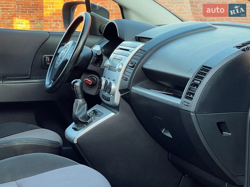 Минивэн Mazda 5 2006 в Дрогобыче