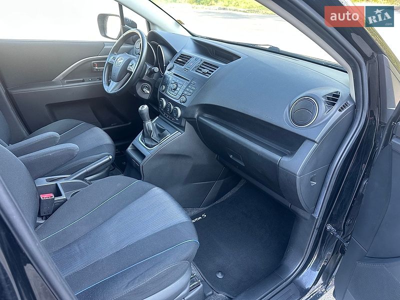 Минивэн Mazda 5 2012 в Гнивани