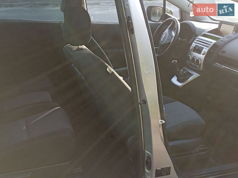 Минивэн Mazda 5 2006 в Киеве