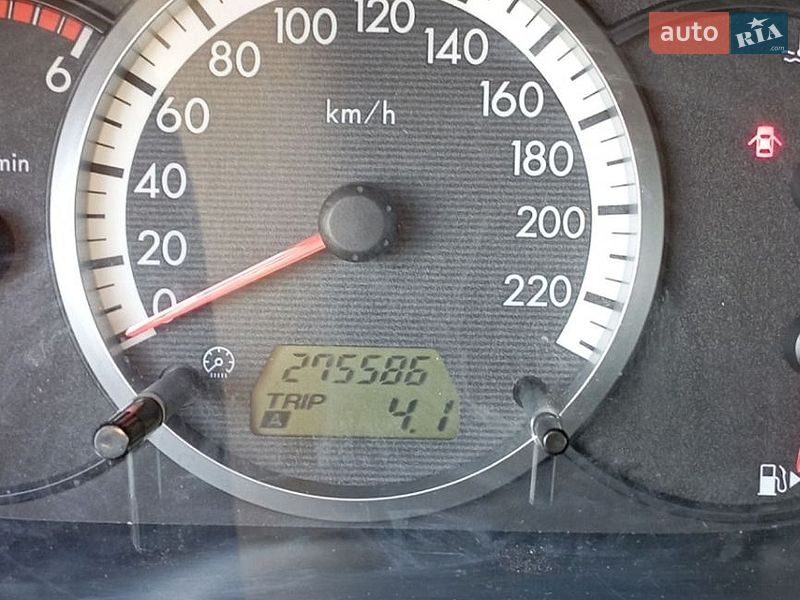 Минивэн Mazda 5 2006 в Киеве