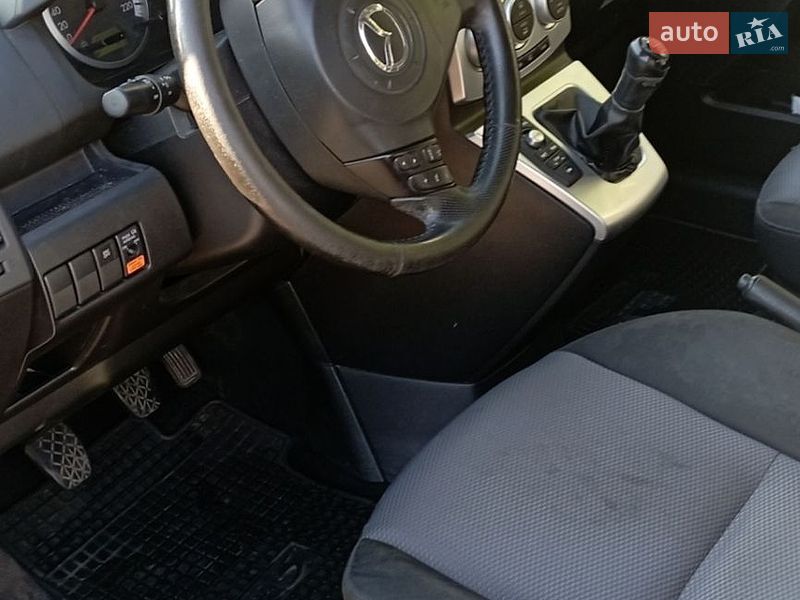 Минивэн Mazda 5 2006 в Киеве