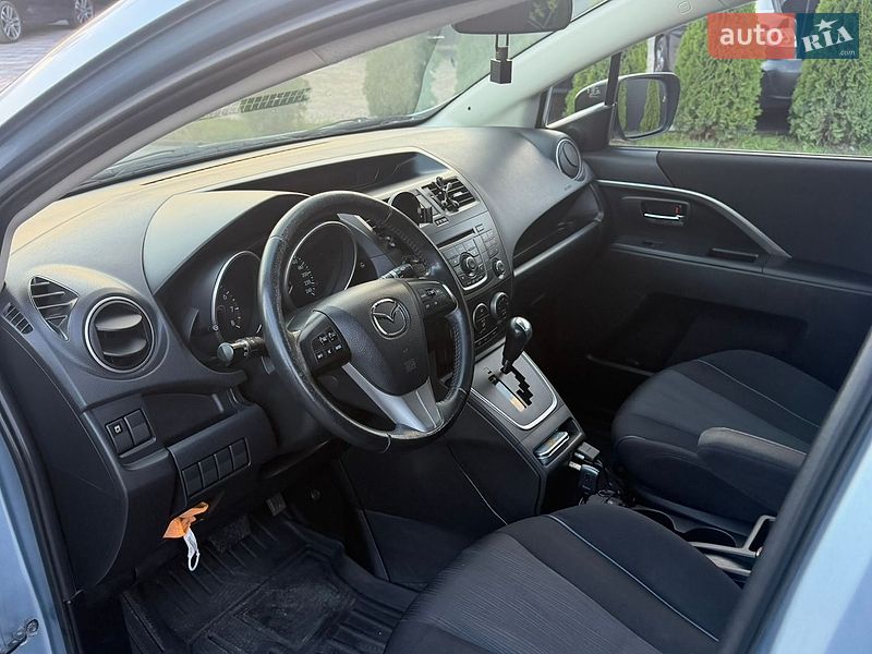 Мінівен Mazda 5 2011 в Києві