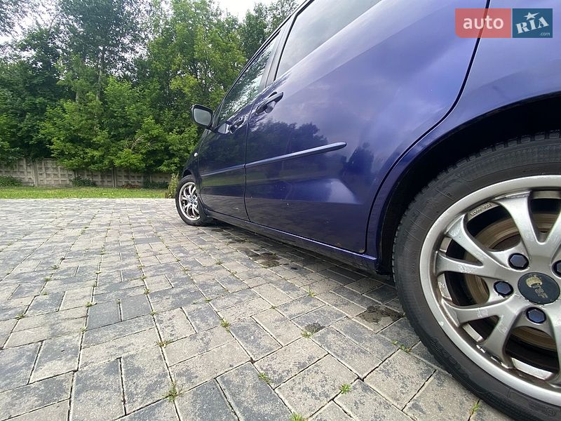 Мінівен Mazda 5 2006 в Кореці