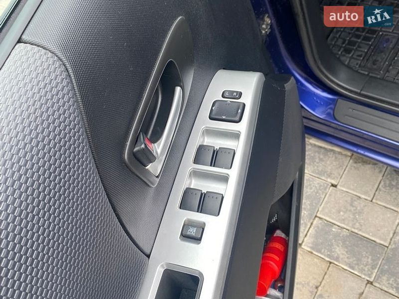 Мінівен Mazda 5 2006 в Кореці