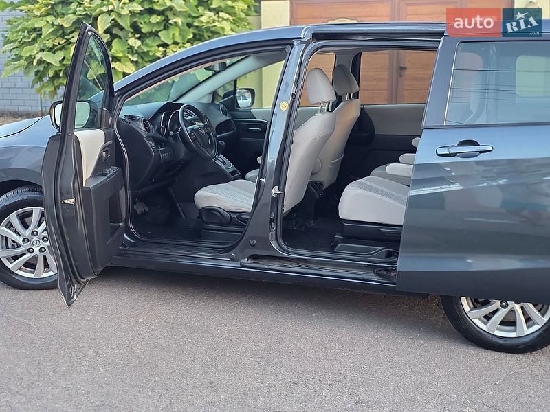Mazda 5 2011 Mazda 5 2011