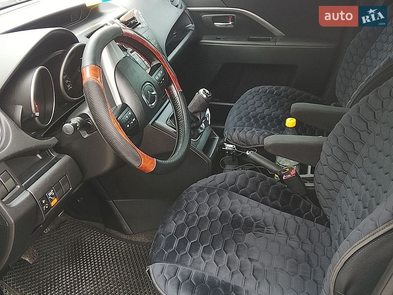 Минивэн Mazda 5 2011 в Николаеве