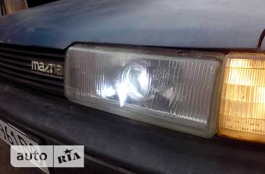 Хэтчбек Mazda 626 1987 в 