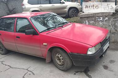 Хетчбек Mazda 626 1986 в 
