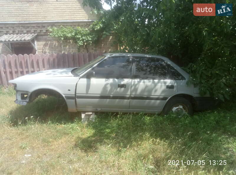 Седан Mazda 626 1991 в Броварах
