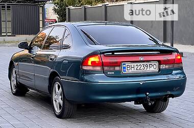 Хетчбек Mazda 626 1993 в 