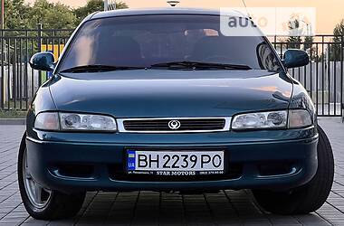 Хетчбек Mazda 626 1993 в 