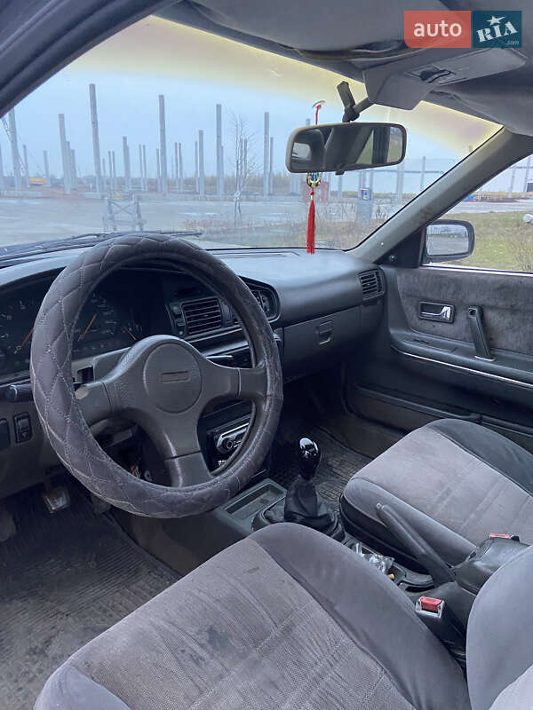 Хэтчбек Mazda 626 1990 в Коростене