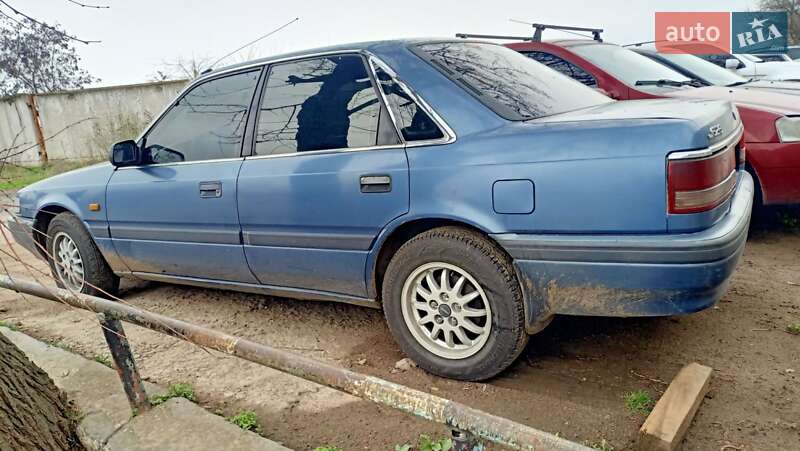 Седан Mazda 626 1990 в Одессе
