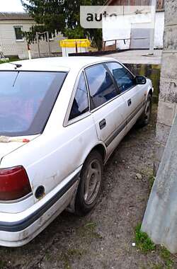 Хетчбек Mazda 626 1988 в Зміїві