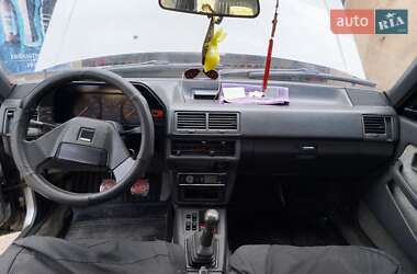 Седан Mazda 626 1986 в 