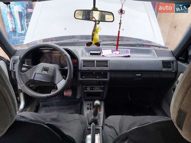 Седан Mazda 626 1986 в Білій Церкві