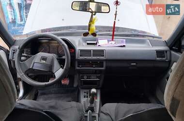 Седан Mazda 626 1986 в 