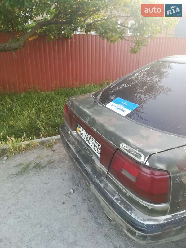 Седан Mazda 626 1986 в Кропивницком