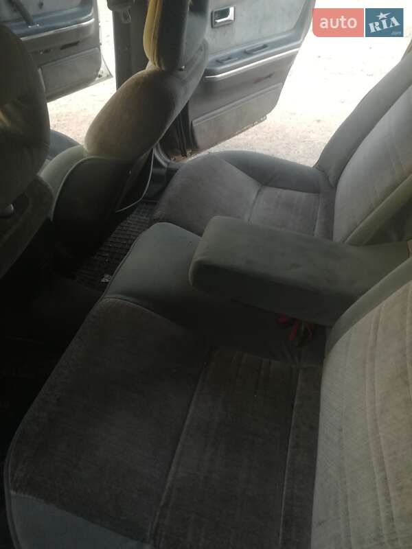 Седан Mazda 626 1986 в Кропивницком