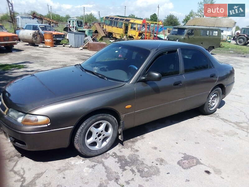 Седан Mazda 626 1991 в Долине