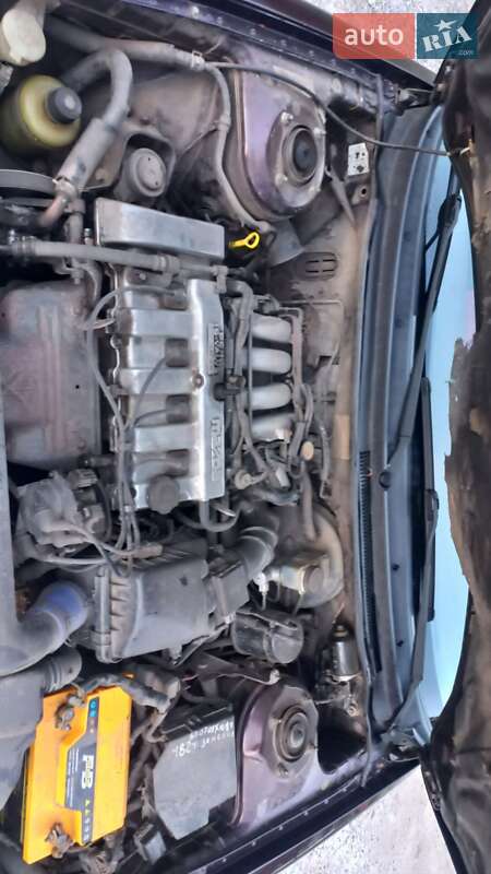 Седан Mazda 626 1993 в Миколаєві