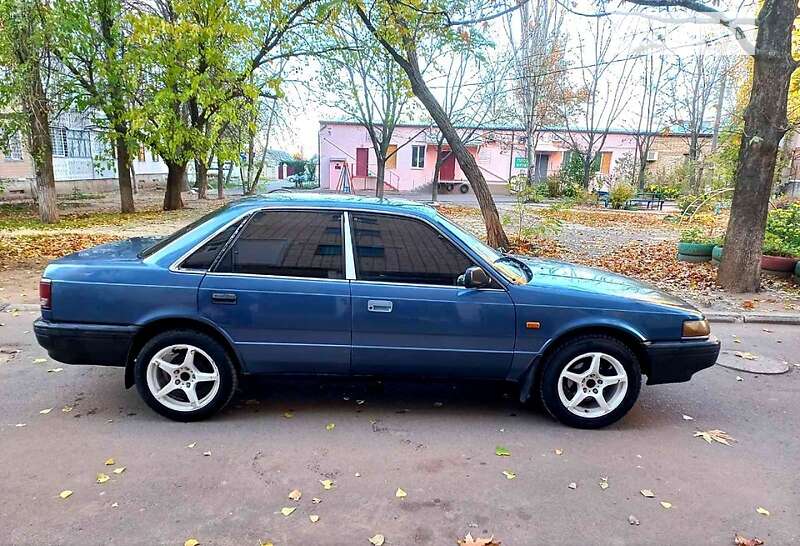 Седан Mazda 626 1989 в Миколаєві