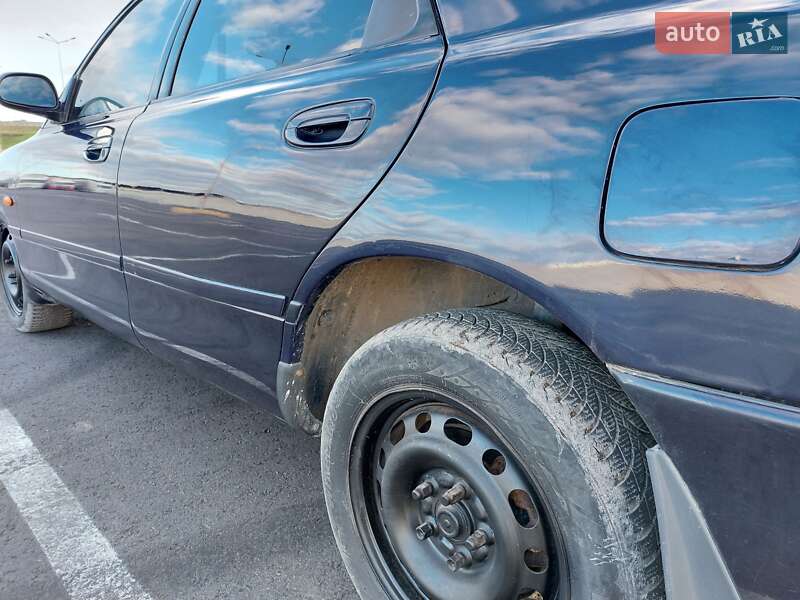 Седан Mazda 626 1996 в Львове