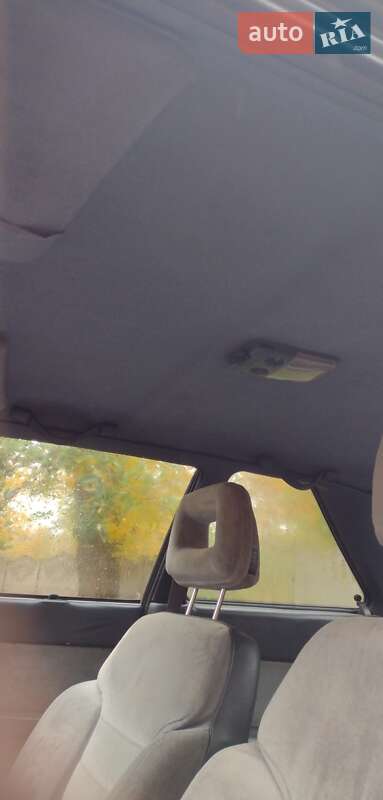 Седан Mazda 626 1988 в Славутичі