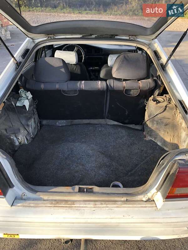 Хэтчбек Mazda 626 1990 в Виннице