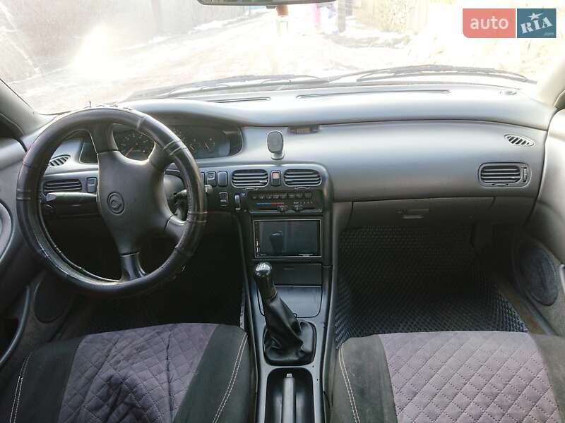 Хетчбек Mazda 626 1993 в Люботині фото 3 Хетчбек Mazda 626 1993 в Люботині