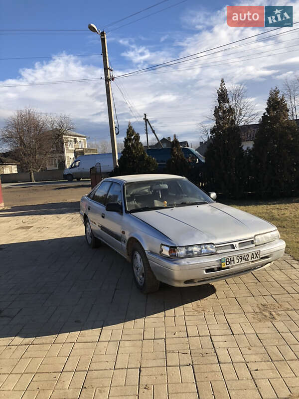 Хэтчбек Mazda 626 1988 в Черновцах