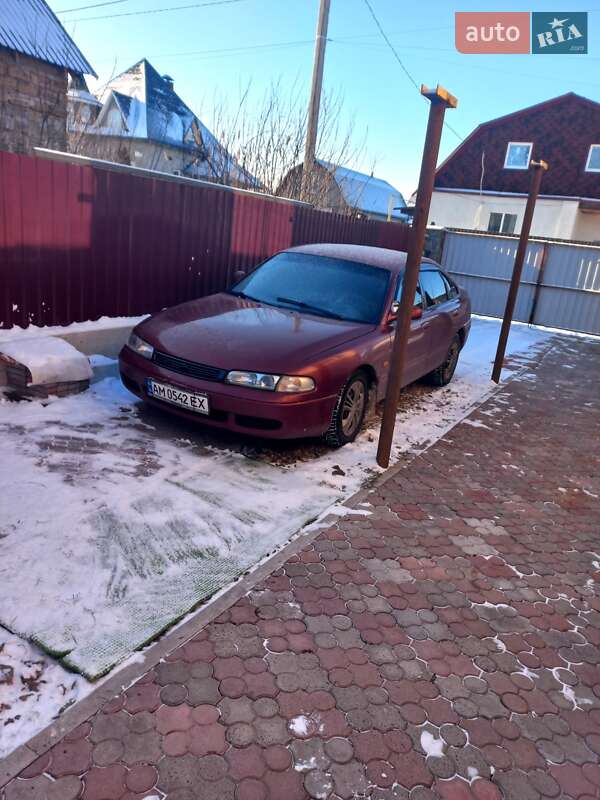 Хэтчбек Mazda 626 1995 в Звягеле