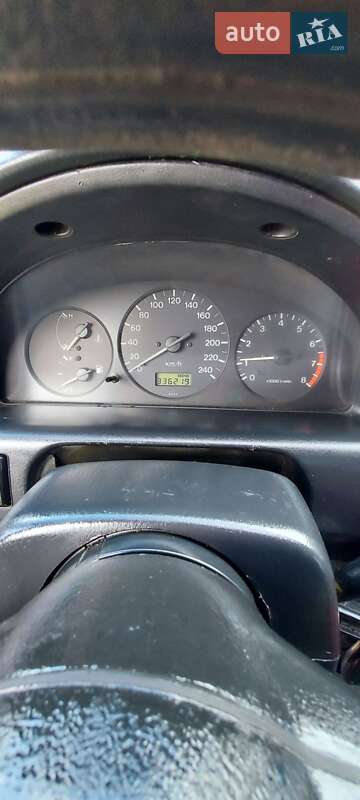 Седан Mazda 626 1997 в Кривом Роге