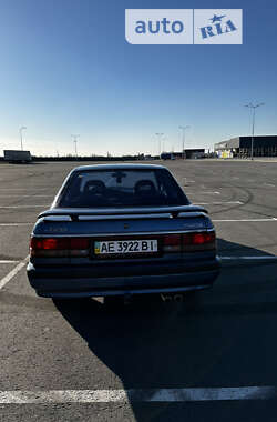 Седан Mazda 626 1988 в Днепре