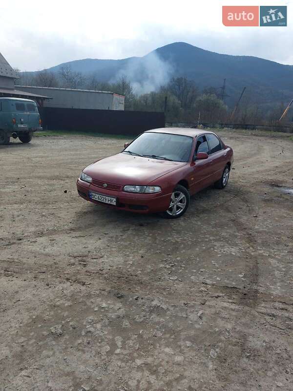 Седан Mazda 626 1992 в Ужгороде