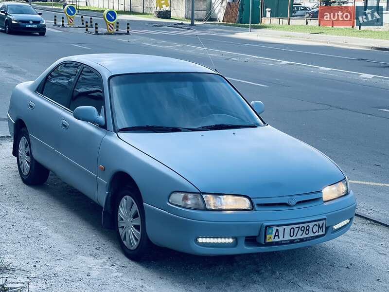 Седан Mazda 626 1995 в Киеве