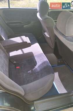 Седан Mazda 626 1999 в 