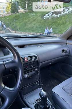 Хетчбек Mazda 626 1993 в Чернівцях